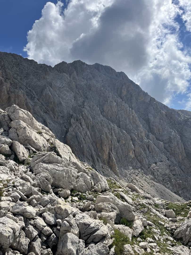 Hiking 🥾 in stunning countryside