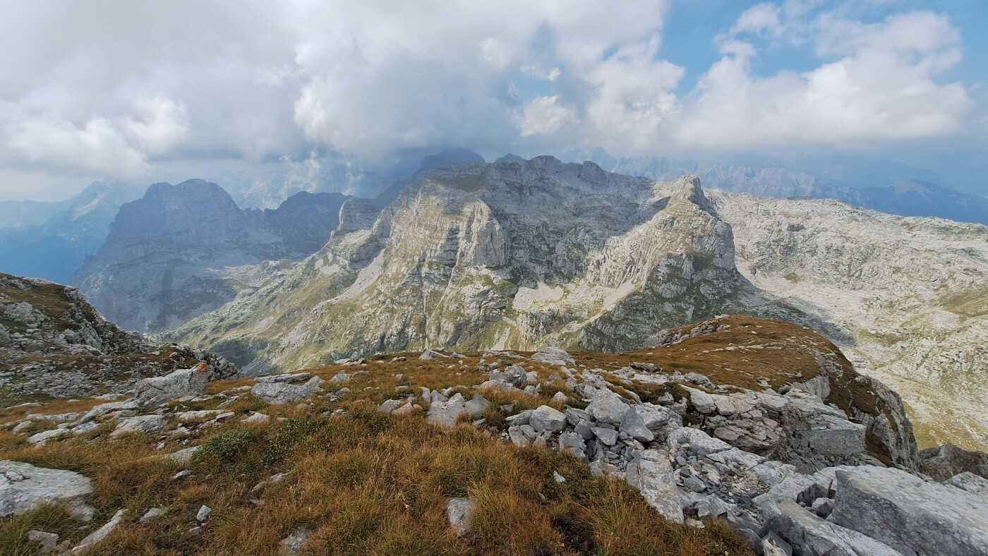 Varied hillwalking through beautiful scenery