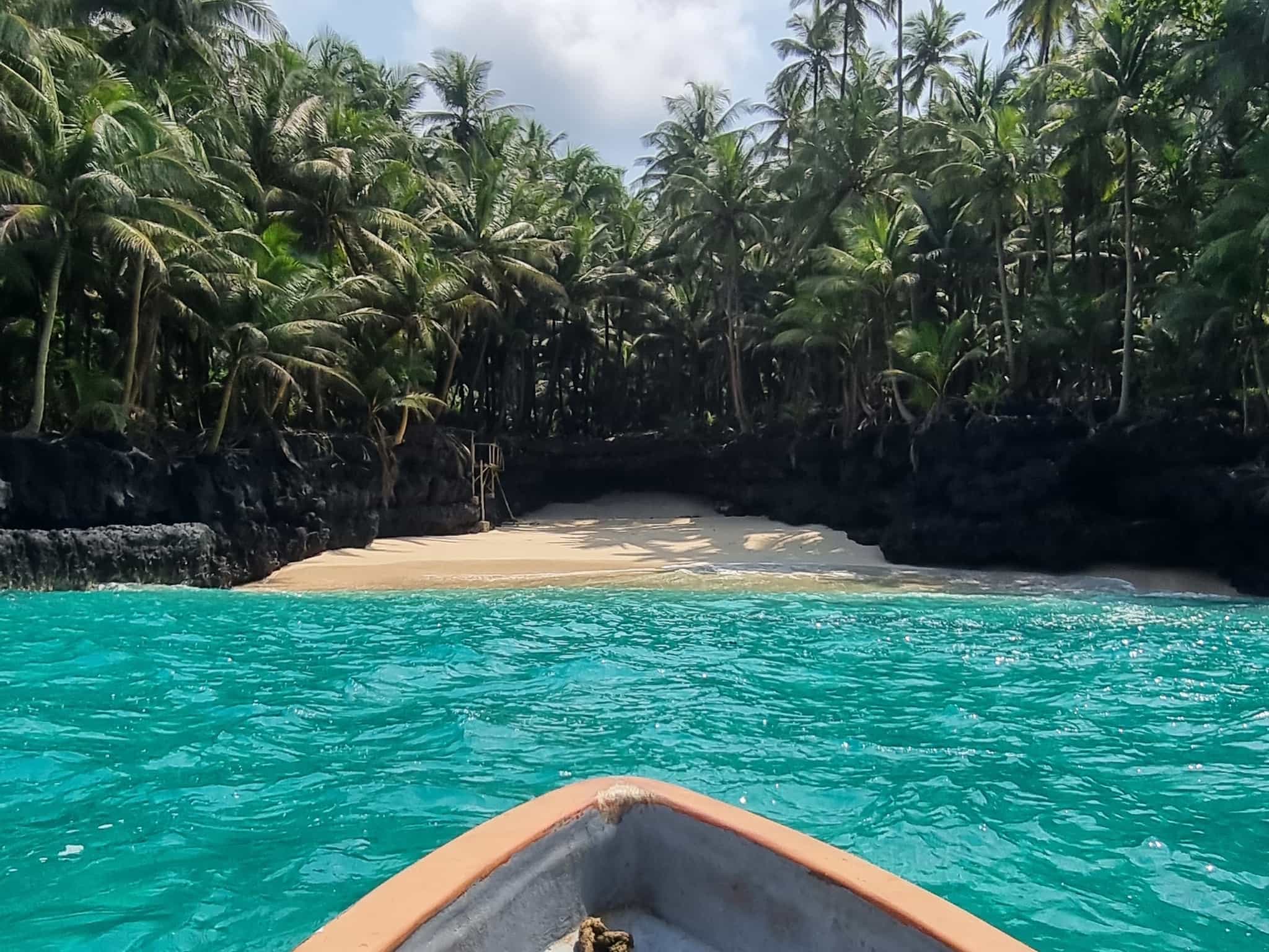 Sailing to Rolas Island, Sao Tome - Photo: marta marinelli, staff
