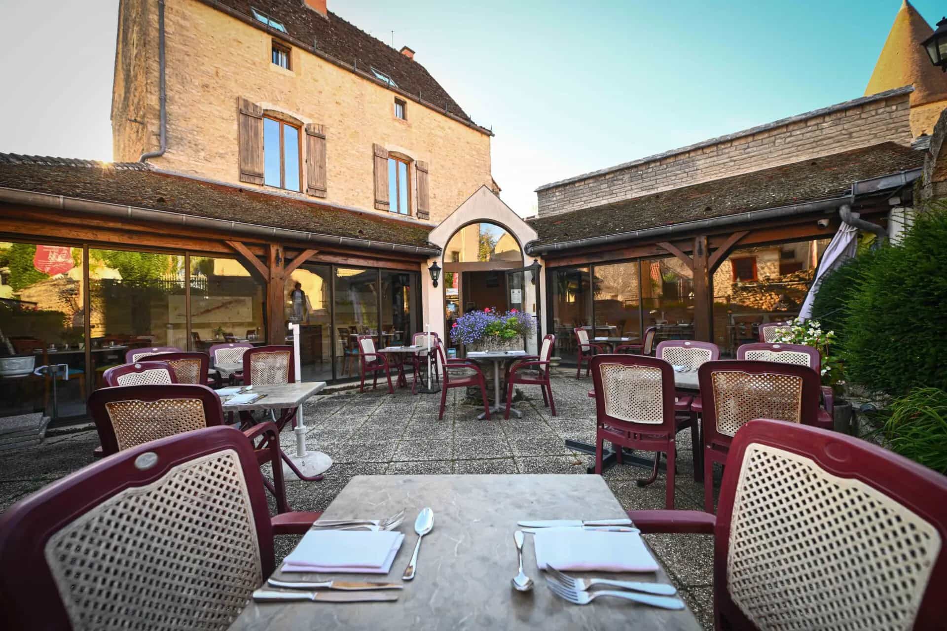 Hostellerie du Chateau, Châteauneuf-en-Auxois Photo:Hotel