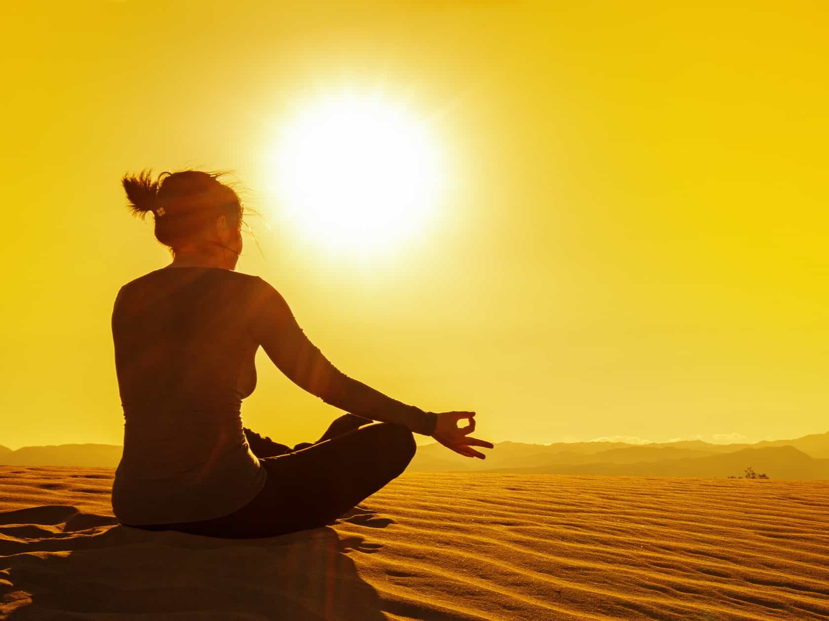 Yoga, Sahara Desert. Photo: Getty 840465578