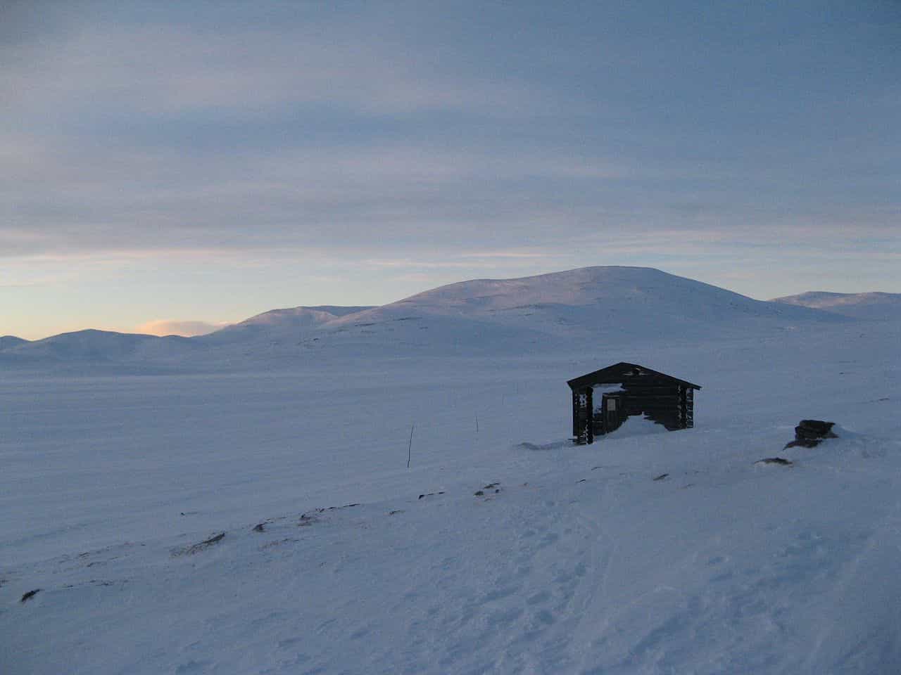 Pihtsusjärvi wilderness hut in winter, Arctic Circle Ski Expedition