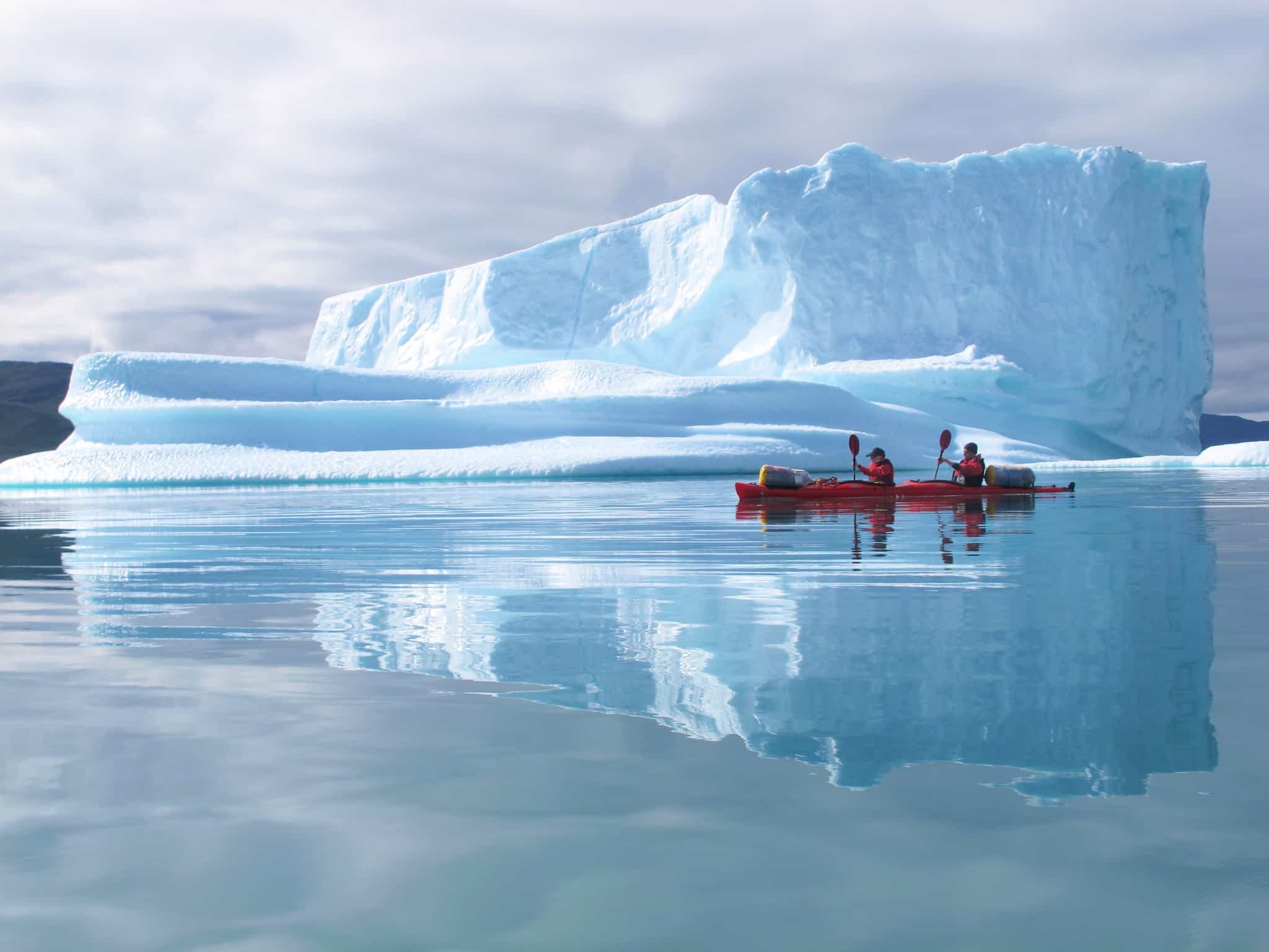 Kayak Naajaat Sermiat Glacier, Greenland. Photo: Host/Tasermiut