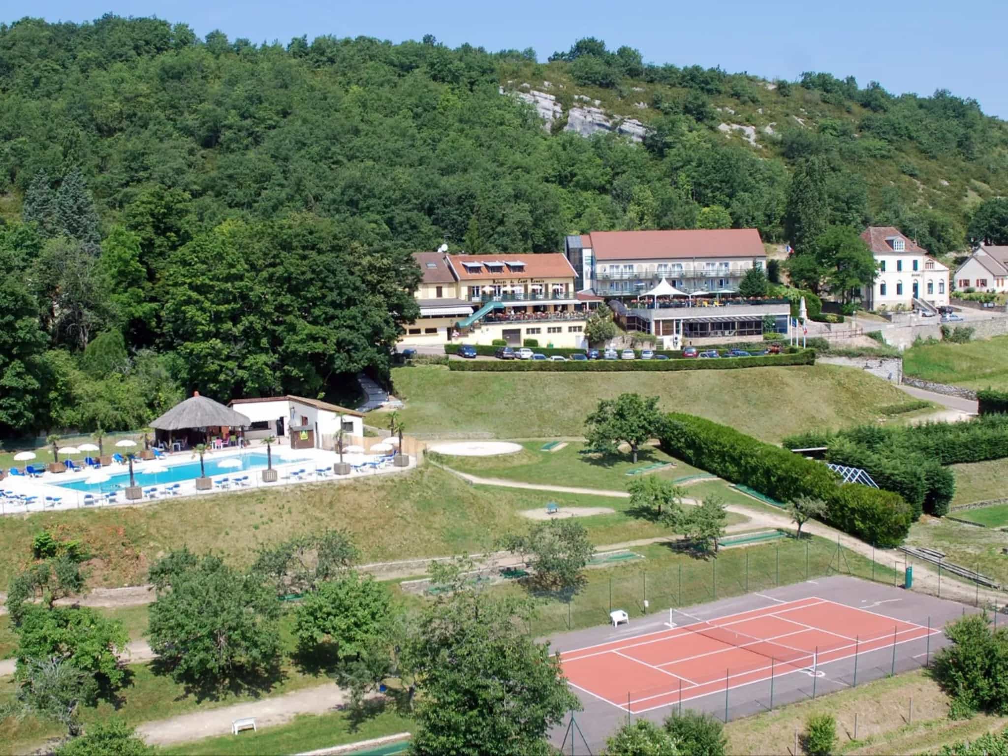 Auberge du Camp Romain, Burgundy, France Photo:Hotel