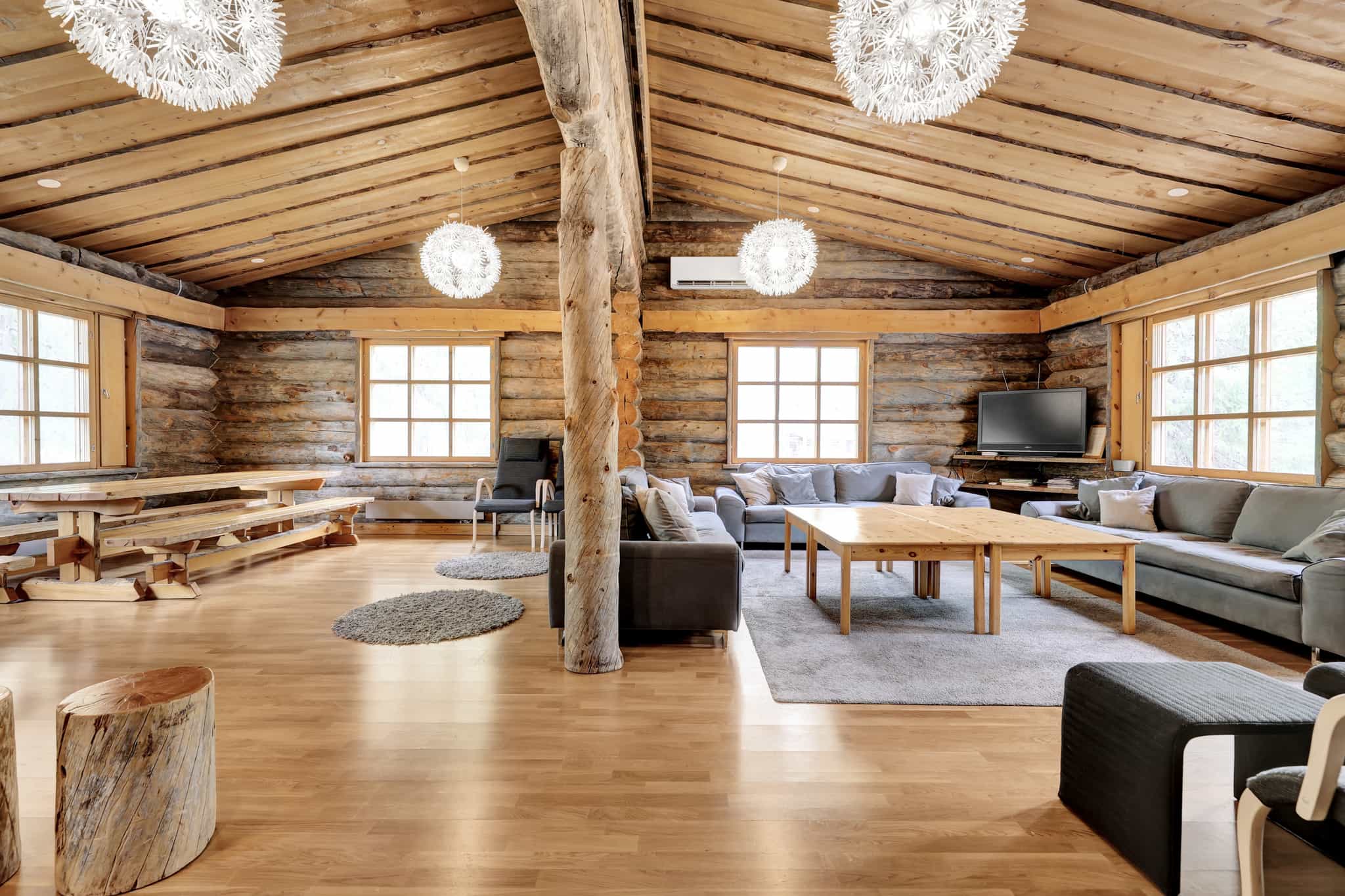 Pyhä cabin communal area. Photo: Host/Bliss Adventures