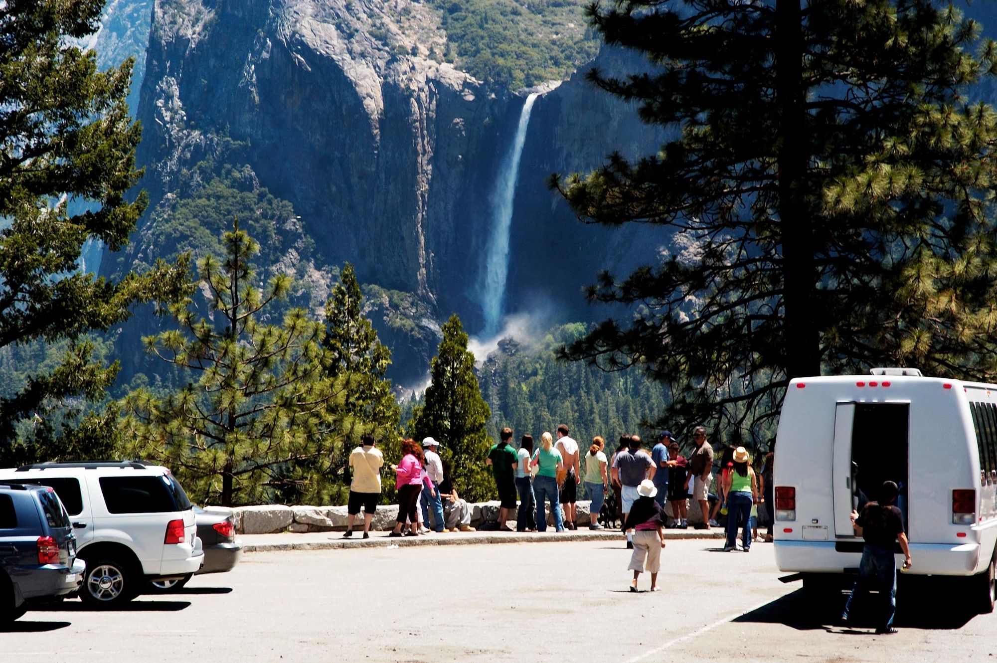 A busy lookout point at Yosemite National Park. Photo: Getty