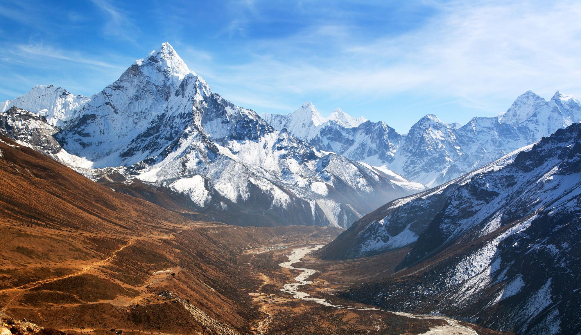 A panoramic, beautiful view of Mount Ama Dablam, on the way to Everest base camp. Photo: Getty