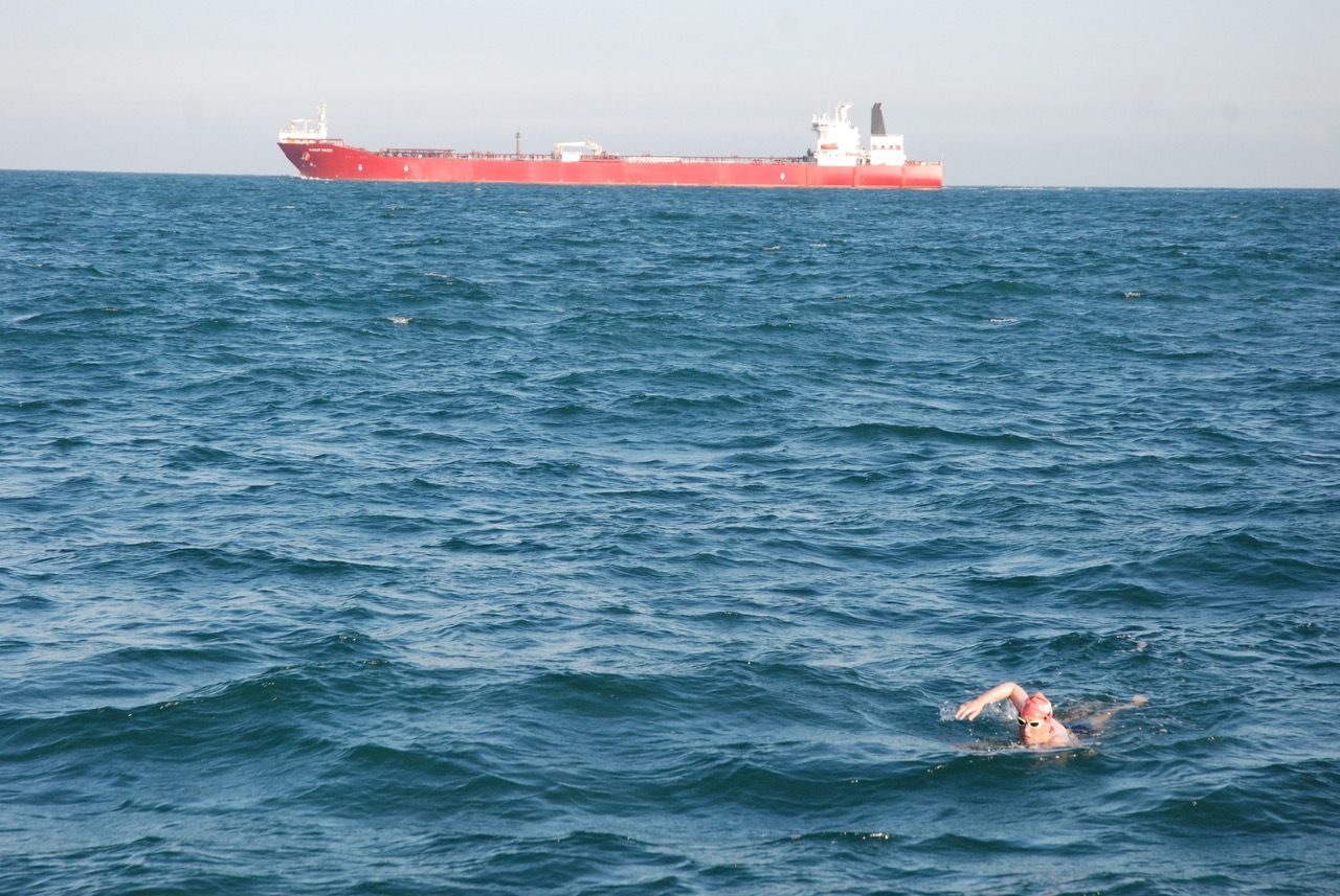 Jessica Hepburn swimming the English Channel. Photo: Jessica Hepburn.