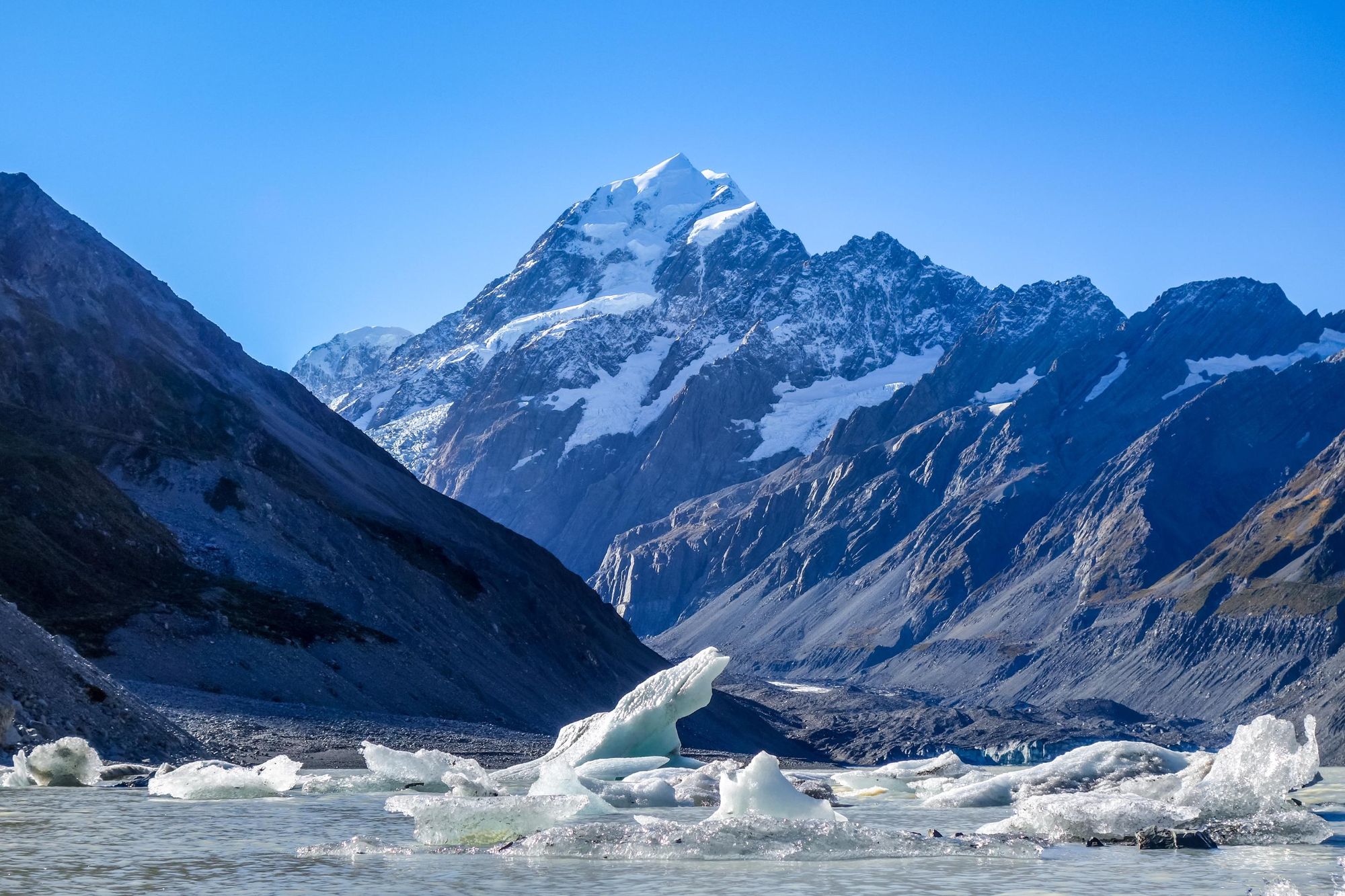 The icebergs of Hooker Lake, with Mount Cook in the background. Photo: Getty.