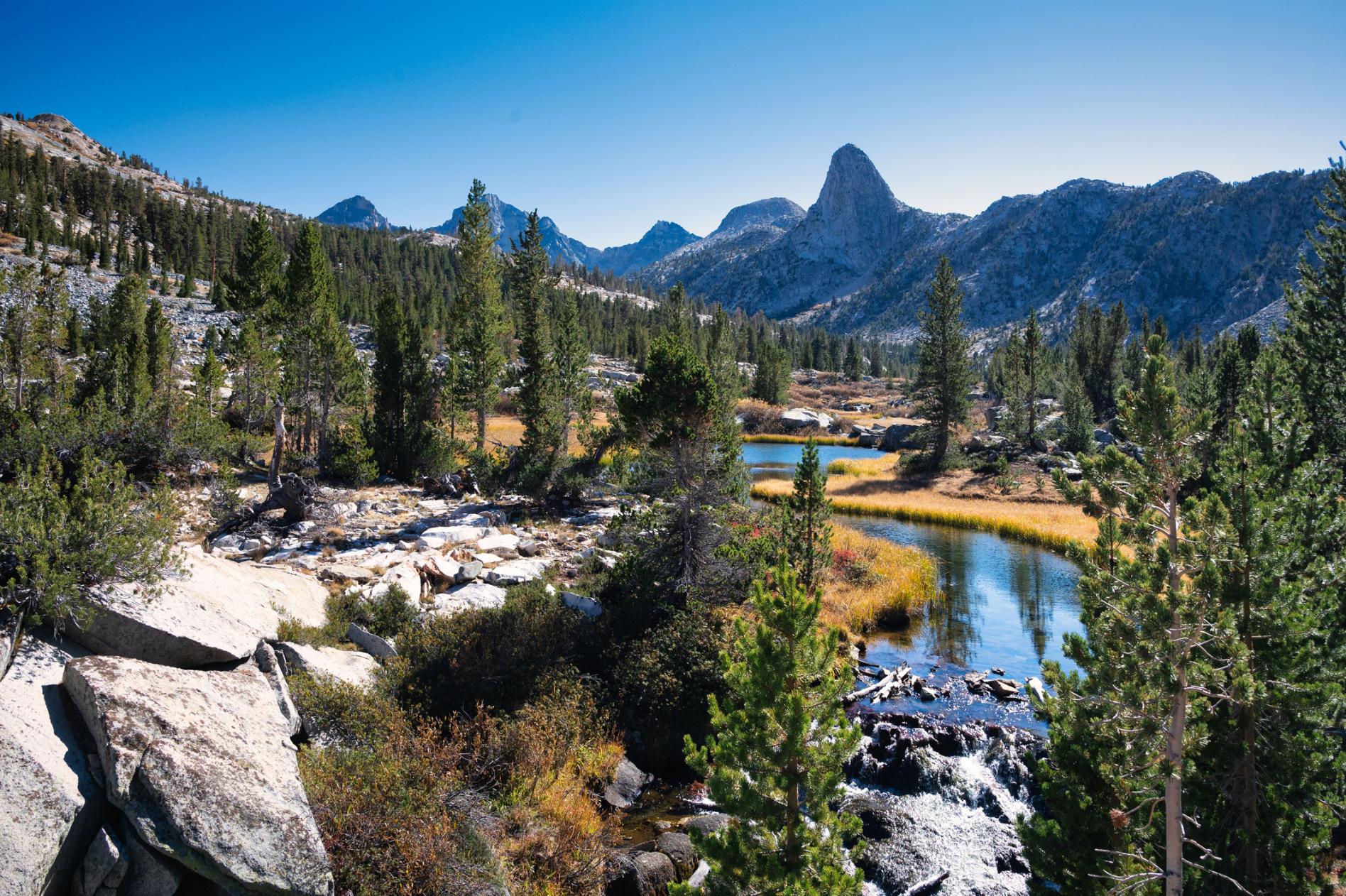 Stunning scenery along the Rae Lakes Loop. Photo: Getty.