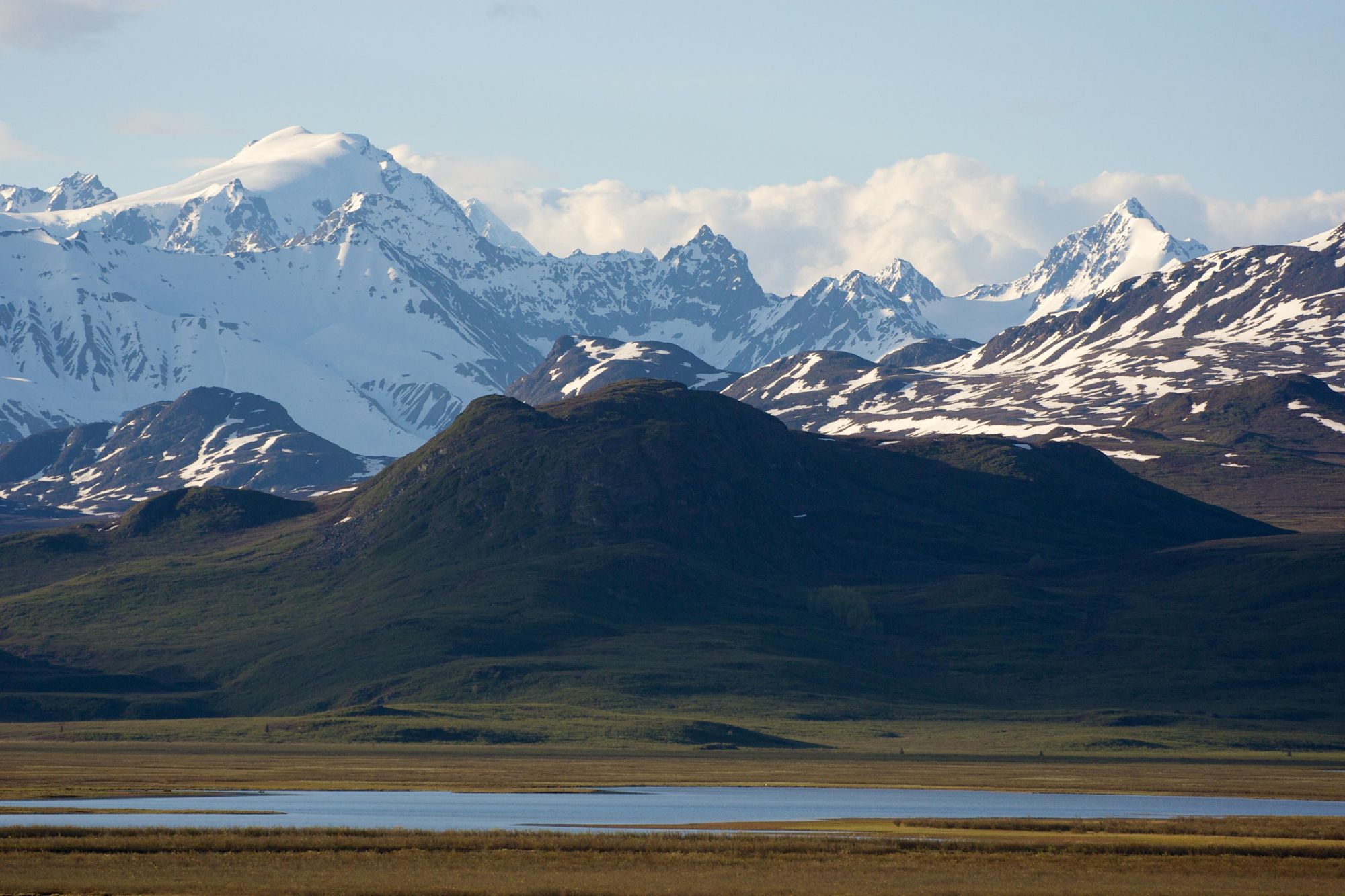 A view along the Maclaren River, into the Alaskan wilderness. Photo: Getty