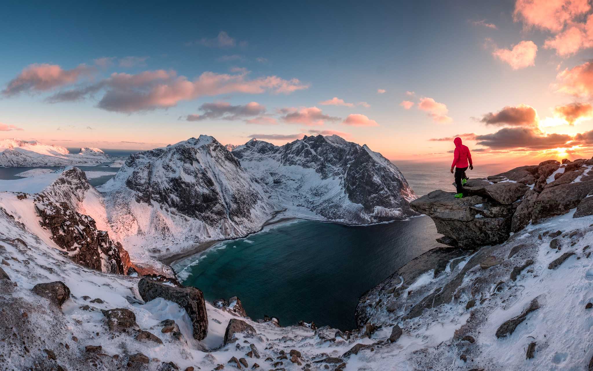 Ryten viewpoint on the Lofoten Islands in winter. Photo: Getty.