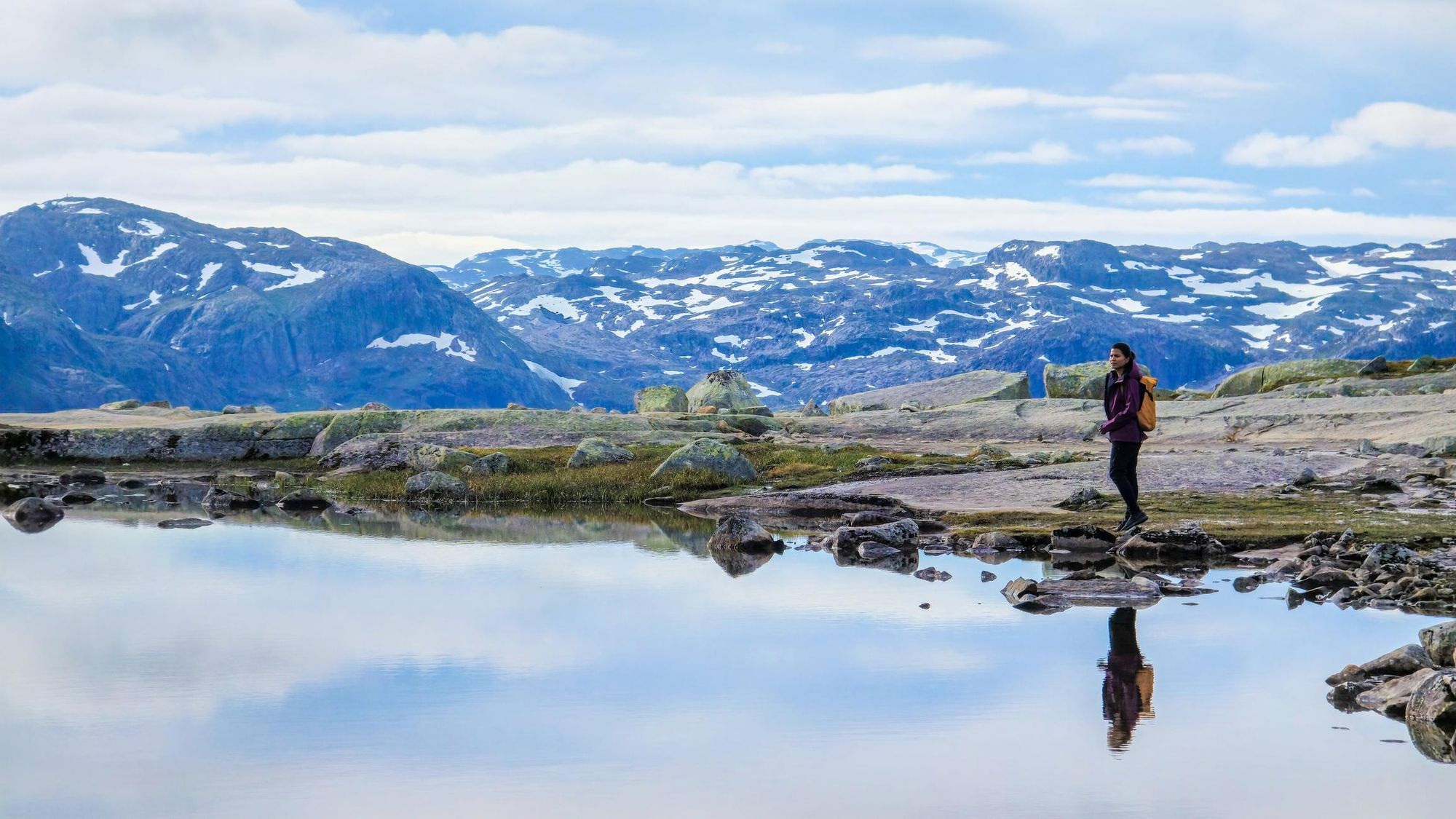 The small lake near Hardangervidda, on the Trolltunga hike. Photo: Getty.