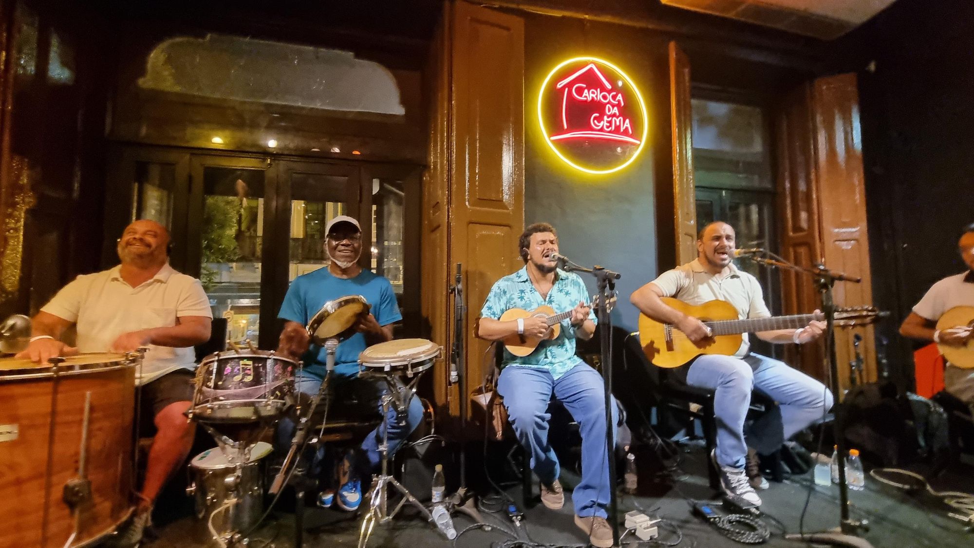 Musicians playing samba in Rio de Janeiro. Photo: Marta Marinelli.