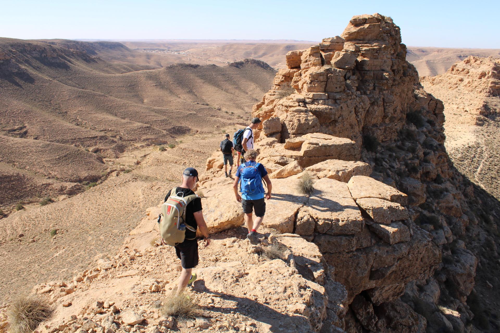 Hiking through Dahar, Tunisia. Photo: Amor Ghrab.