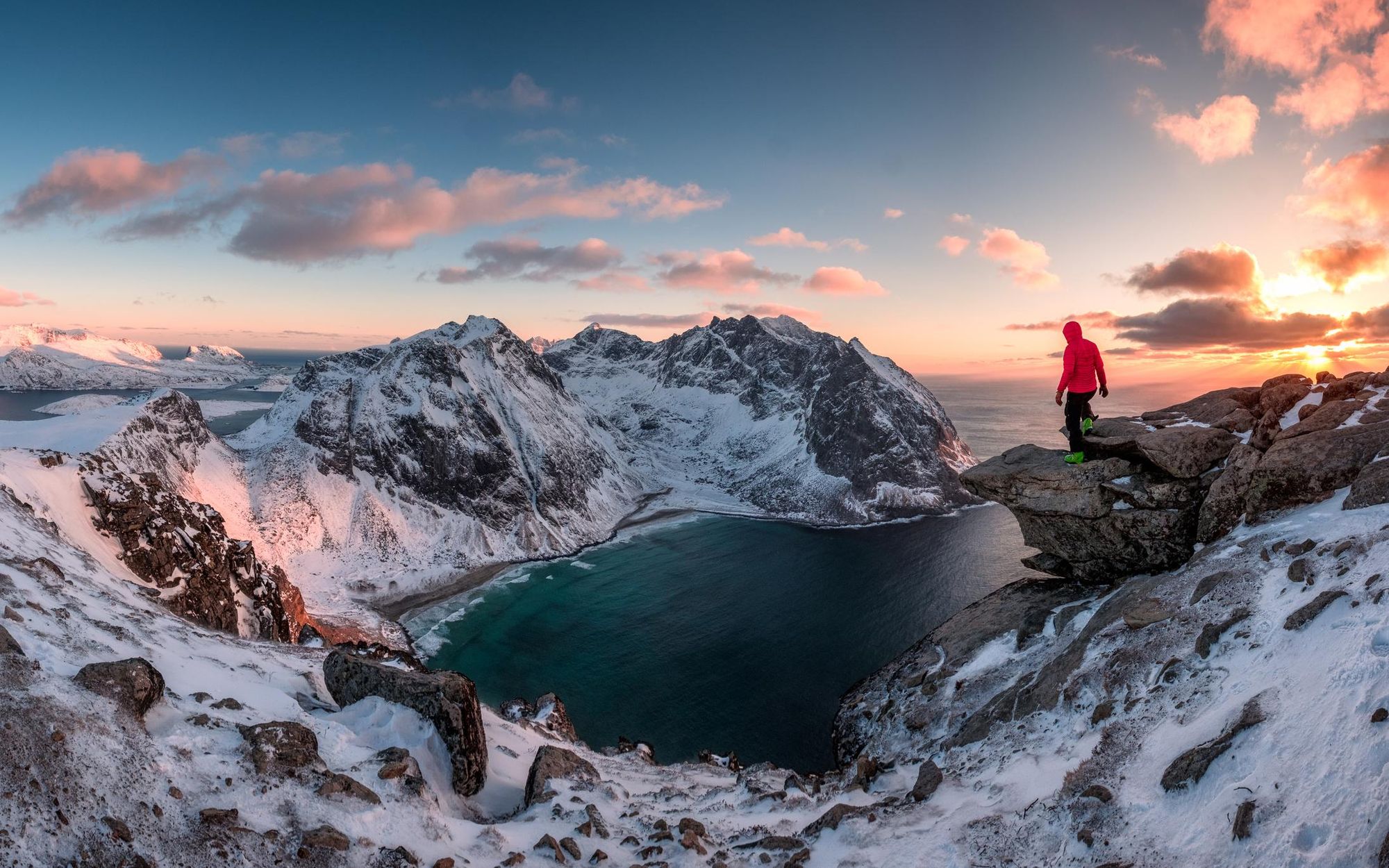 Ryten viewpoint in the snow on the Lofoten Islands. Photo: Getty.