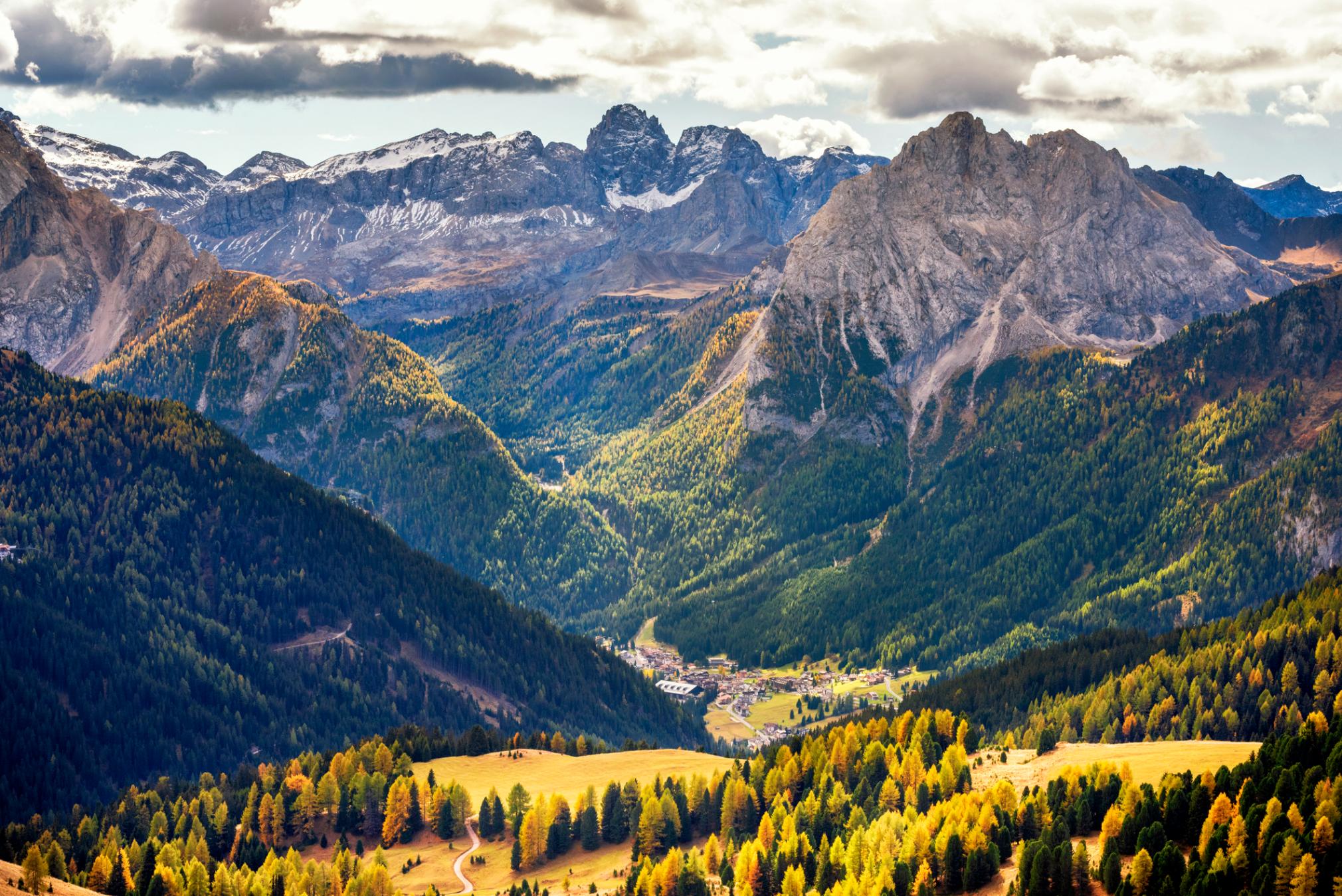 Val Ombretta at the beginning of Autumn. Photo: Getty.