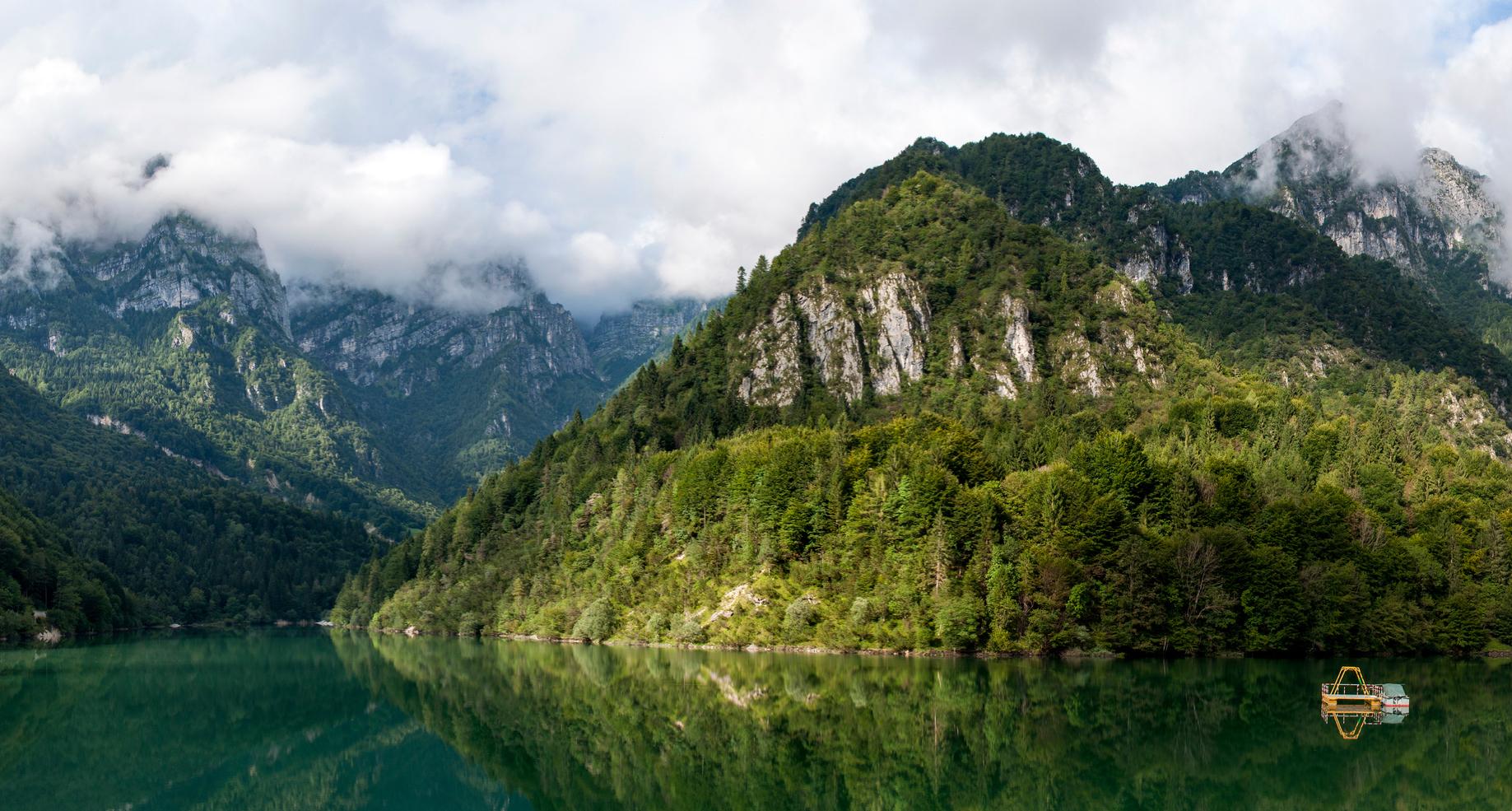 Lago della Stua. Photo: Getty.