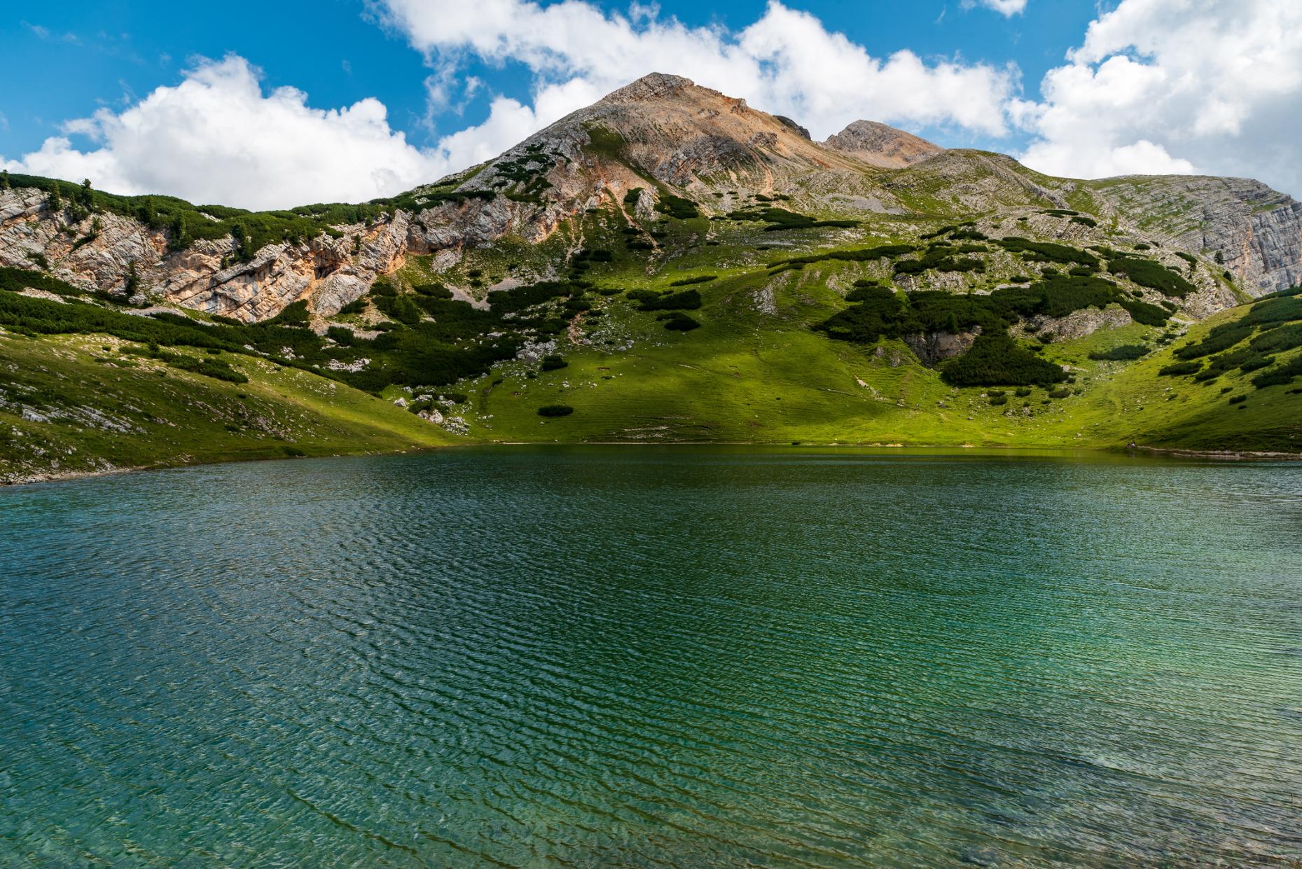 Lago di Limo, the highlight of this hike. Photo: Getty.