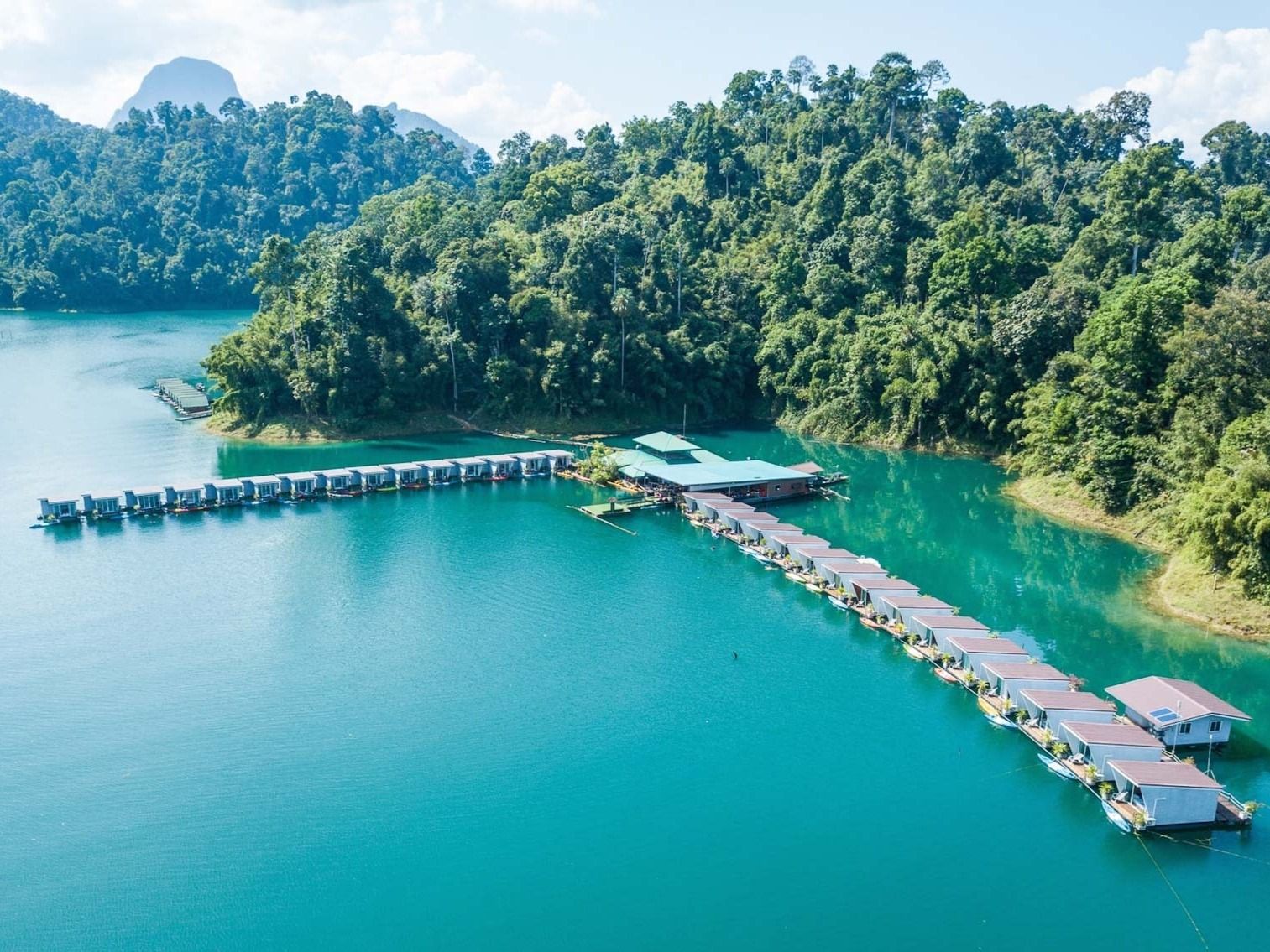 Phupa Waree Floating Bungalows. Photo: Adobe Express.