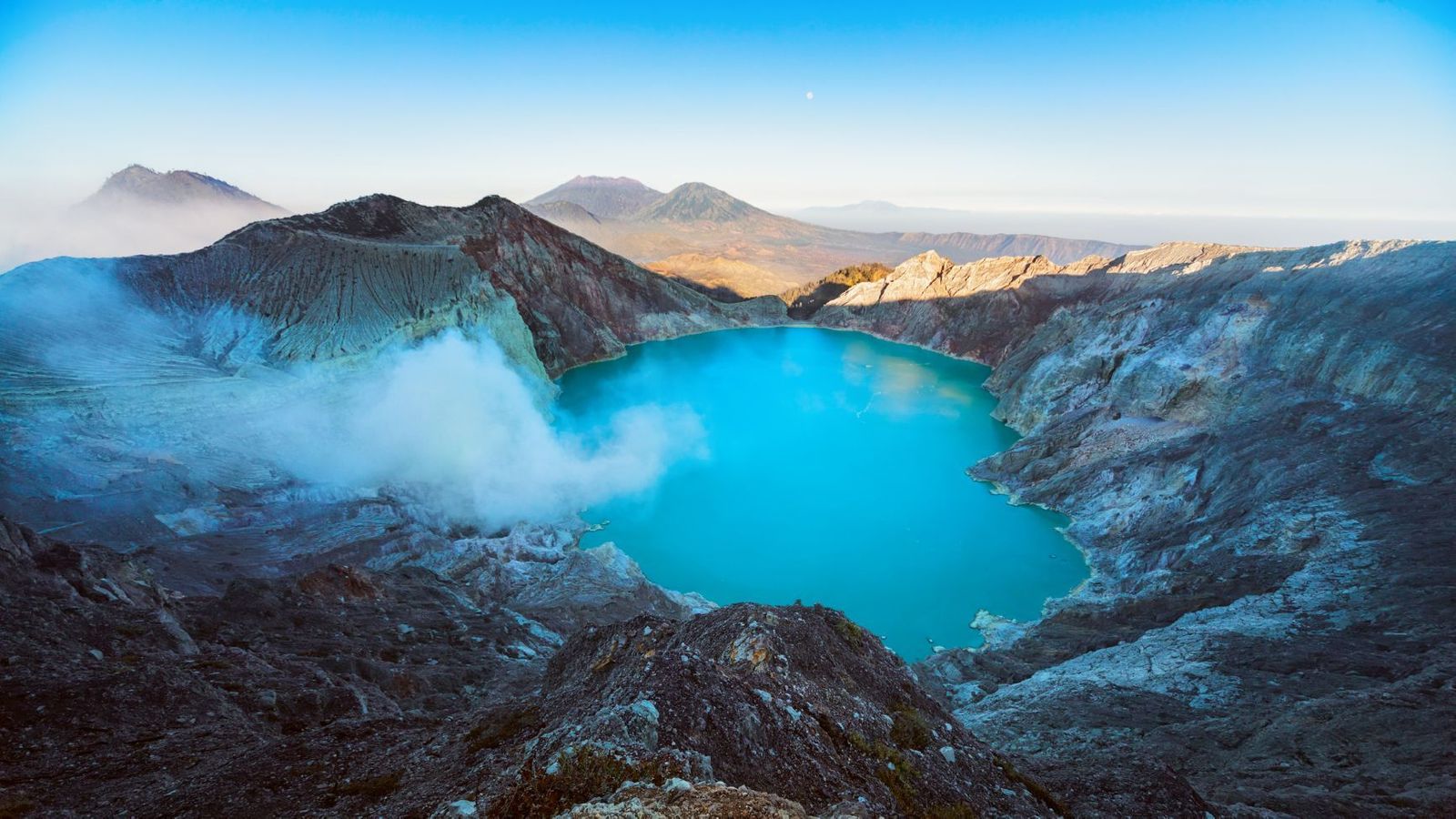 10 of the Best Volcanoes to Climb Around the World