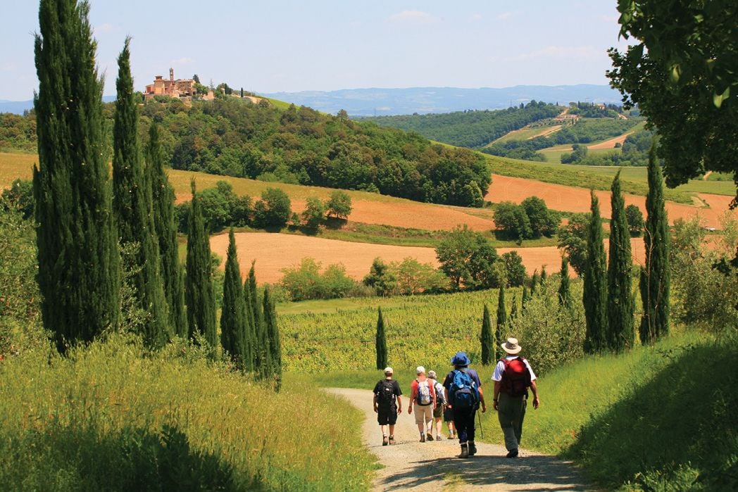 hiking tours in tuscany italy